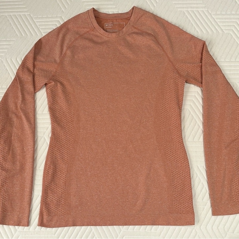 FIGS Rare Salta Terracotta Women Long Sleeve Shirt Medium